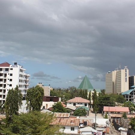 Mic Hotel Dar es Salaam Exterior foto